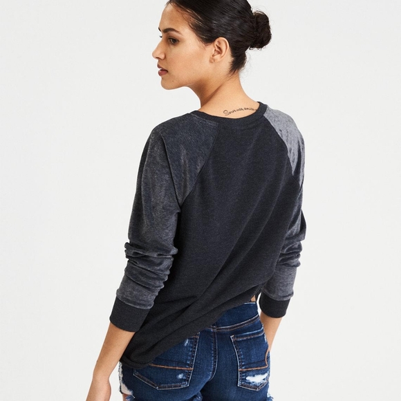 American Eagle Outfitters Sweaters - American Eagle Velvet Raglan Crew Neck Sweatshirt
